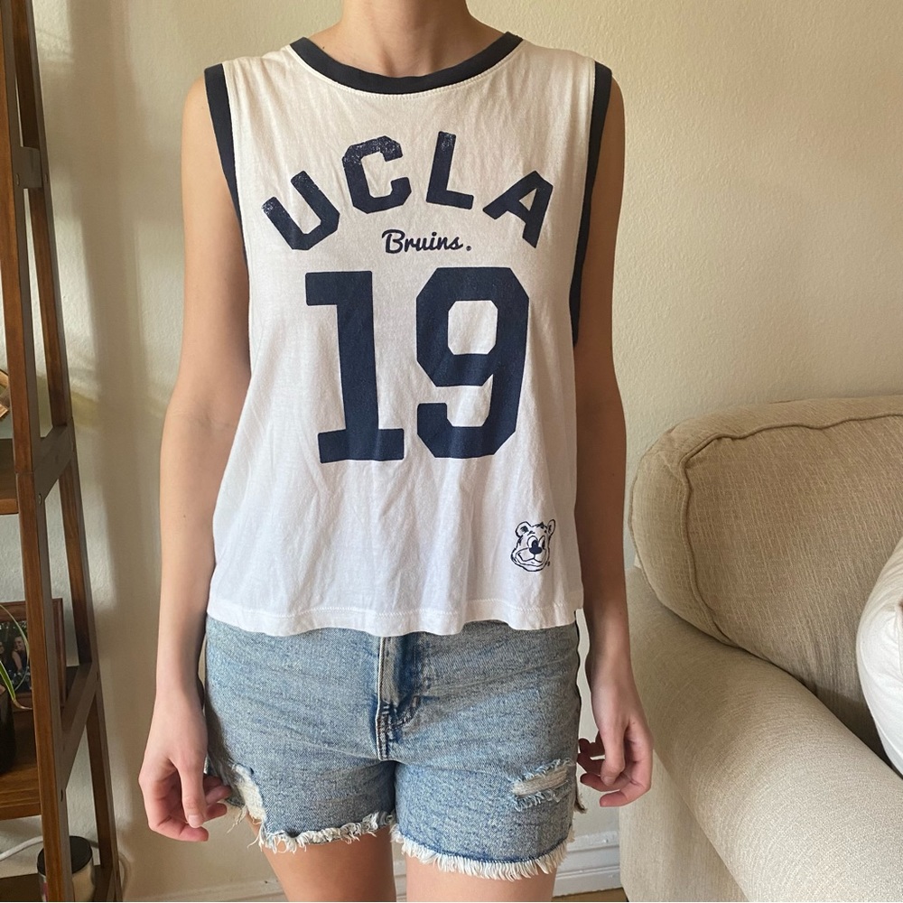 UCLA Bruins 19 camp david muscle tank top size L